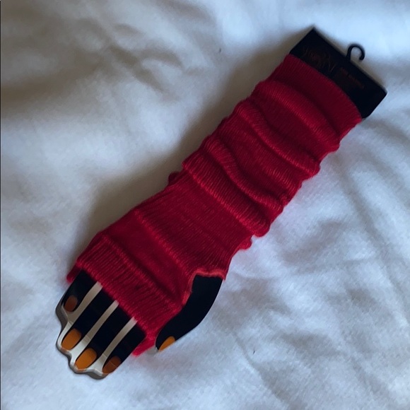 SALE 2/$27 Red Stretchy New Arm Warmers Bundle 2 or More Sale Items 4 Discount - Picture 7 of 11